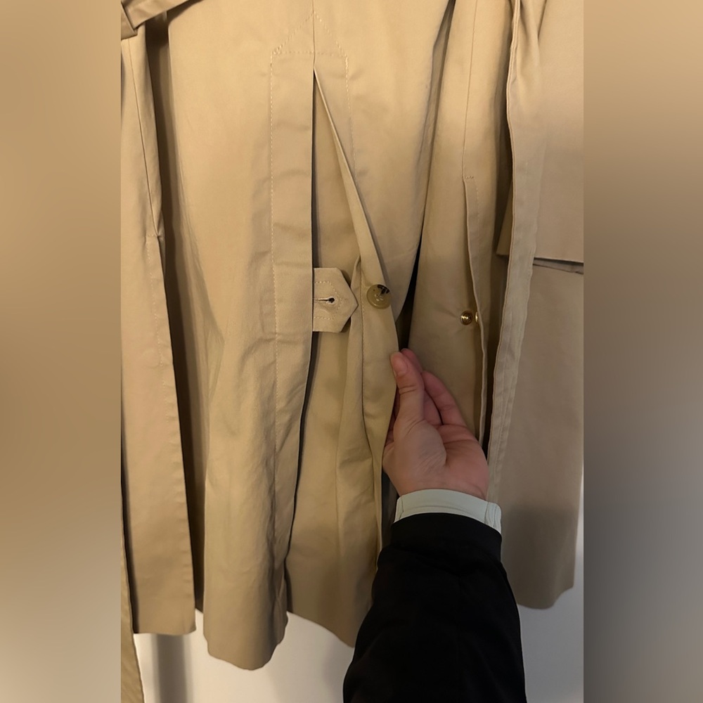 Cuyana classic belted trench coat - Picture 9 of 9